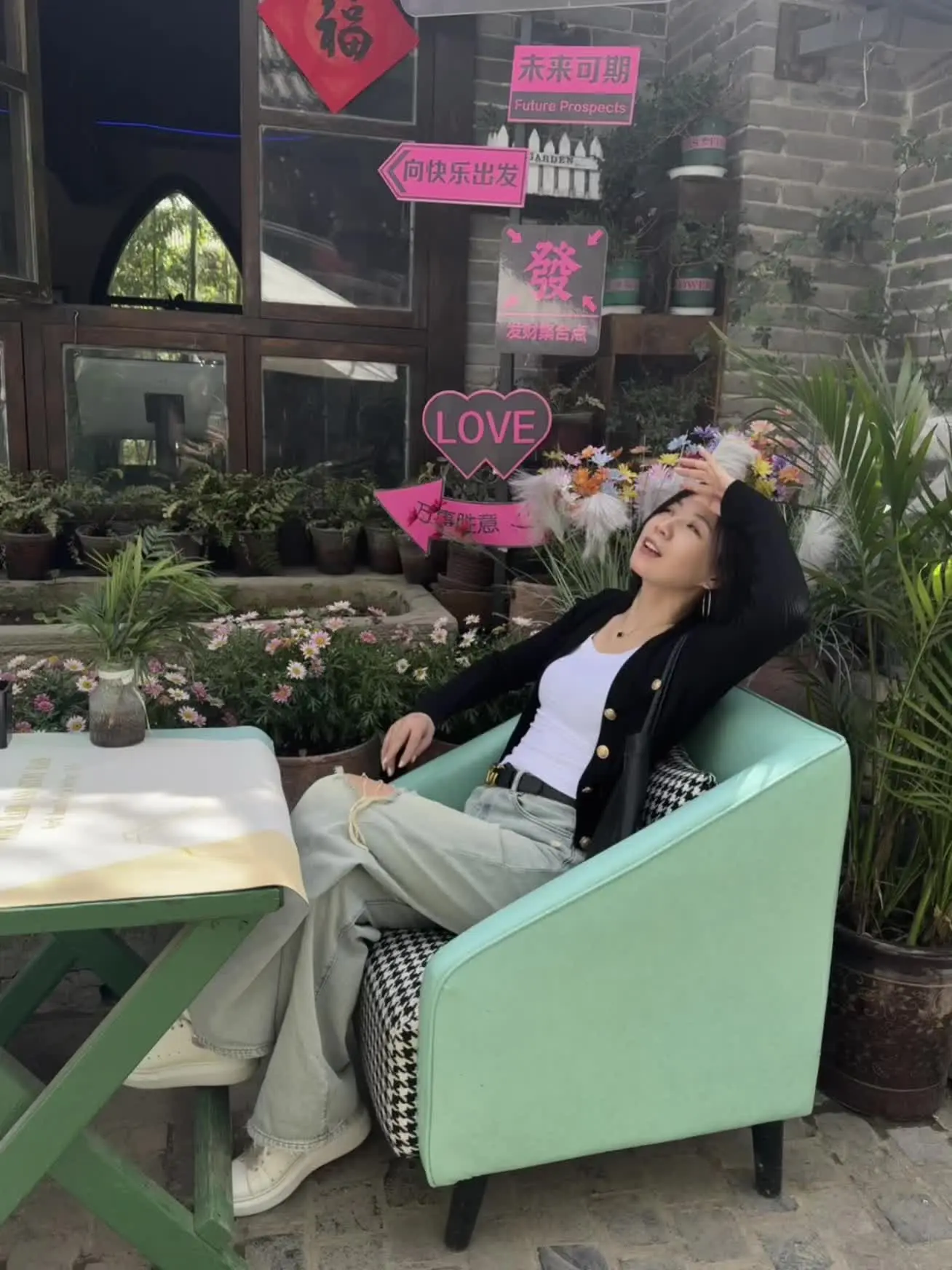 不活在任何人给的人设里 自己才是这细碎生活里唯一的光