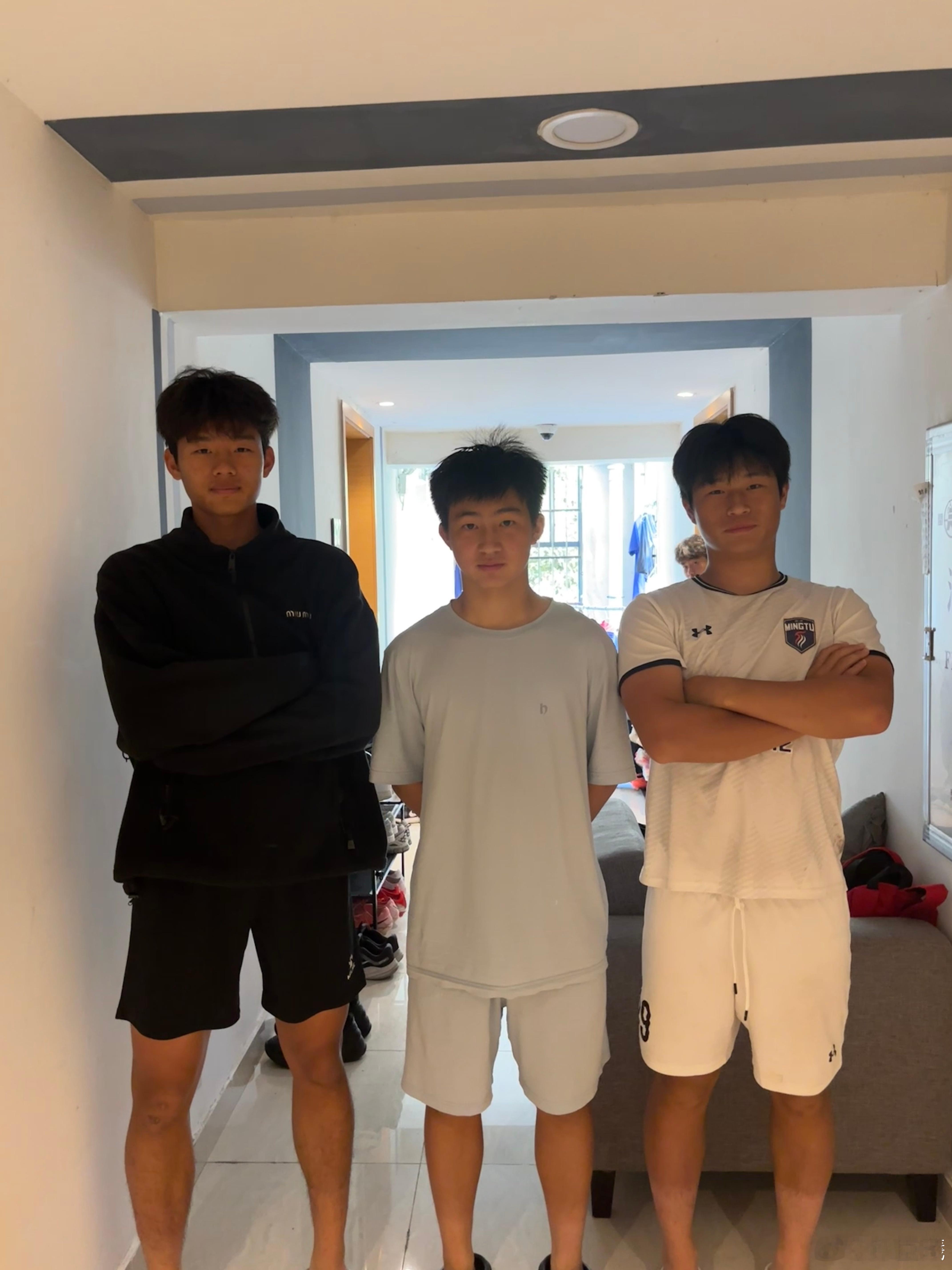 和185的梁叔搞不好了…只是拉近了一点点. 