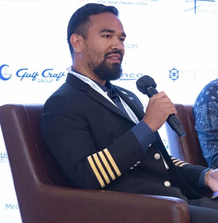 就在刚刚，
新加坡警方出手，逮捕了一名与太子集团有关的公民，立即引发金融与商业圈