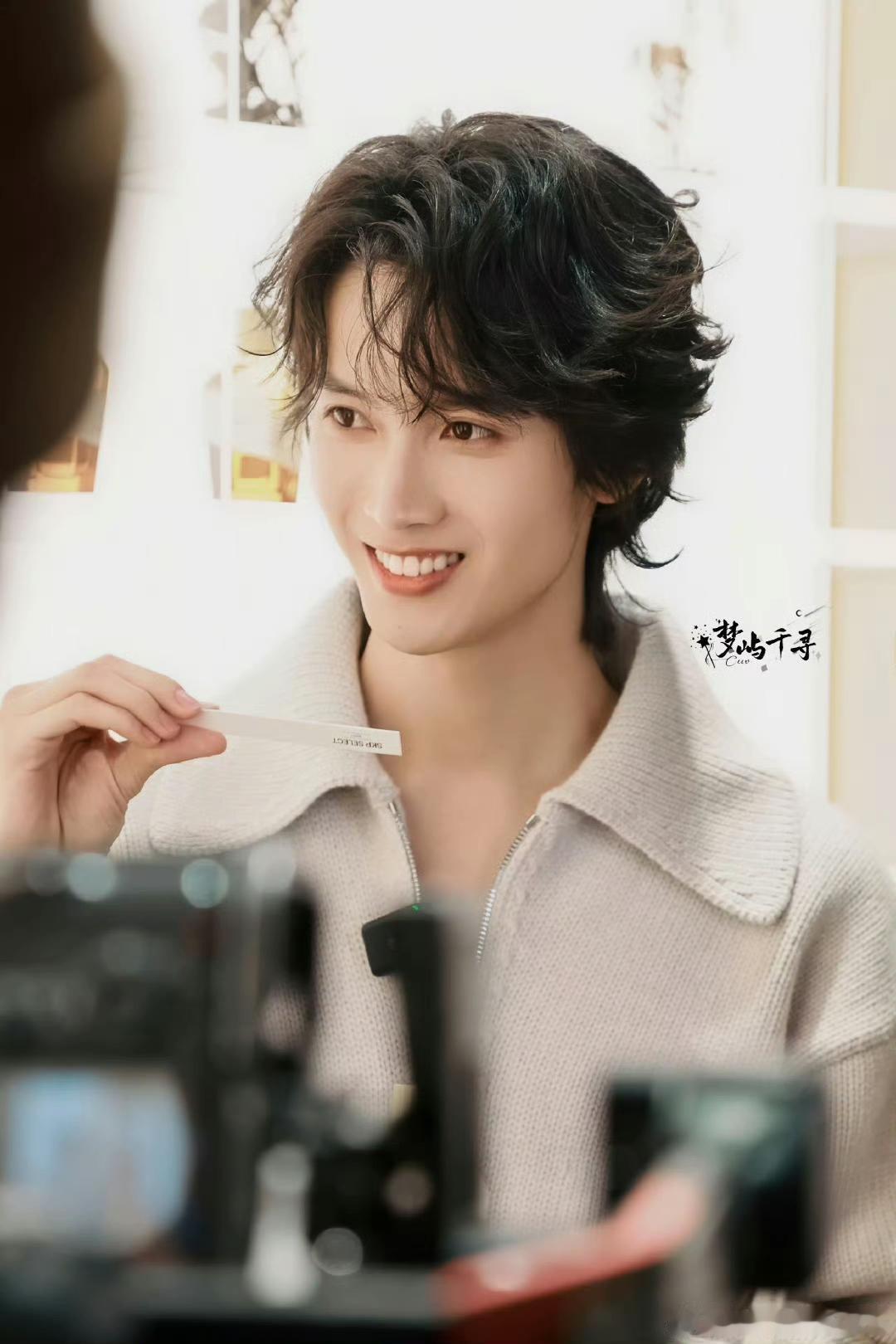 陈宥维被爆pdd给女友买穿戴甲，54元10副！

你说他节省吧，是真节省，毕竟才