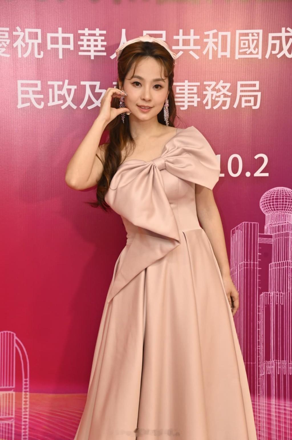 谭辉智首演国庆红馆骚心率逾140 谷娅溦预计《中年好声音4》好快出现100分参赛