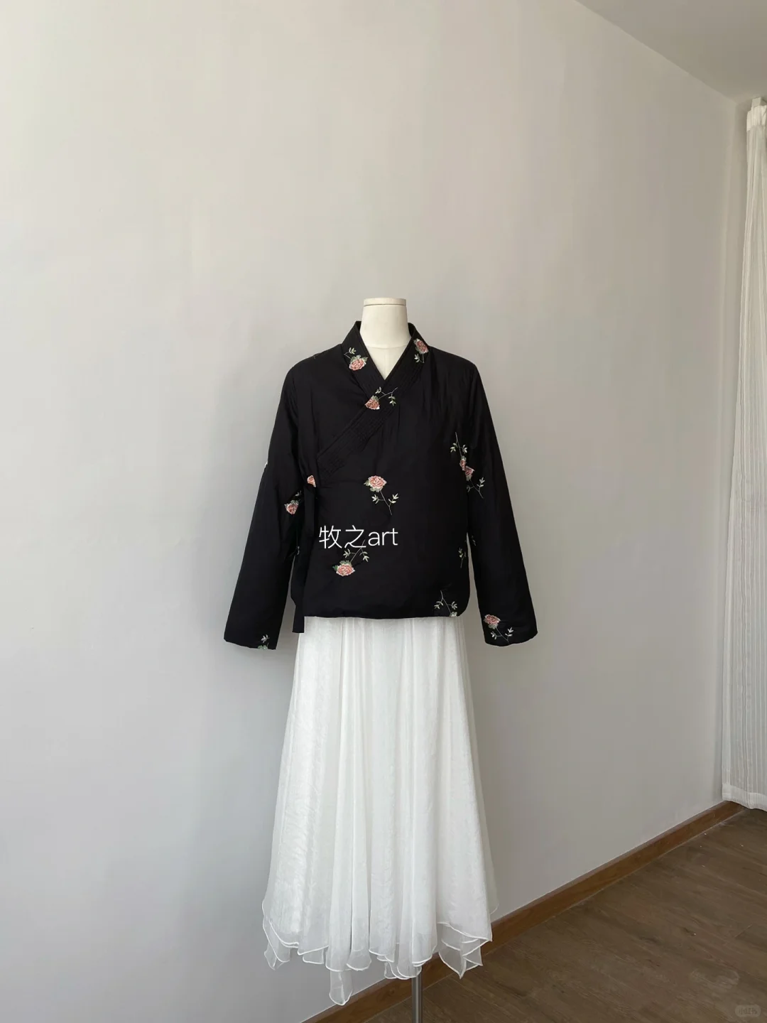 黑白玫瑰，她不仅是浪漫｜国风羽绒服❄️