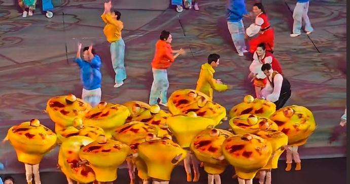 —— 湘味歌舞、非遗展示安排上，再邀请顶流体育明星互动，绝对能掀起新热潮！