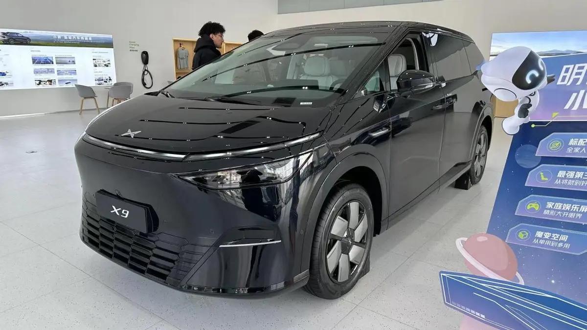 35.98万起售，7座纯电MPV，标配空气悬挂，小鹏X9如何？
小鹏X9是小鹏汽