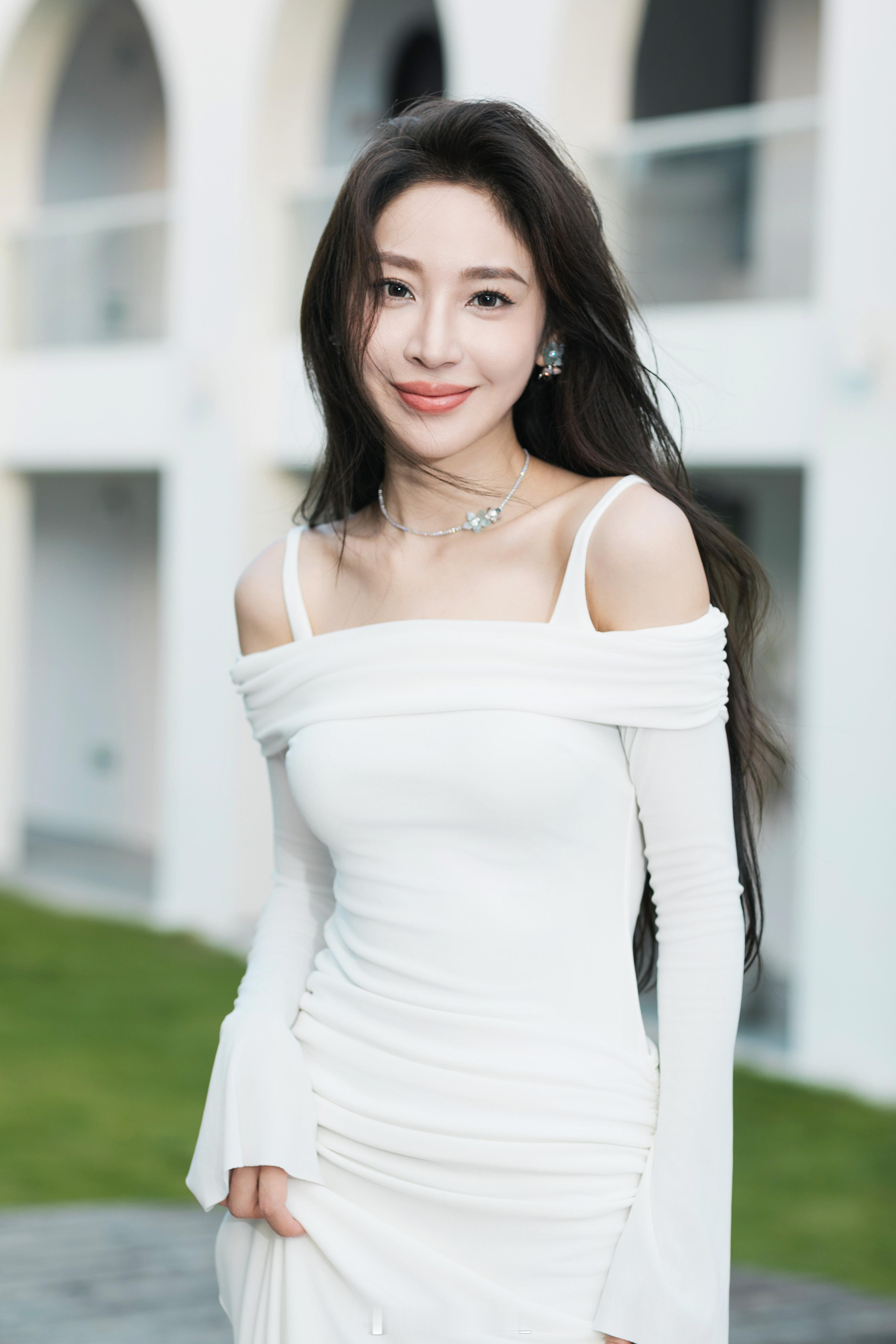 在广州天河城古驰绮梦花园，邂逅了GUCCI新香绮梦香草兰日光黄色调如夏阳般明媚，