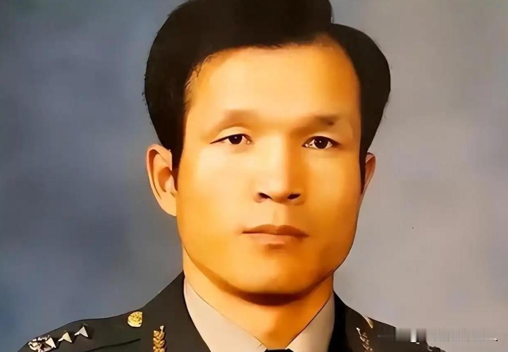 1996年，在获得朝鲜领袖信任后，韩国特工朴彩瑞躲入了卫生间，忍着巨痛将窃听器放