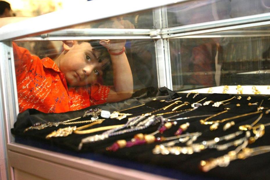 14亿人市场难啃！奢侈品牌扎堆印度，高关税+本土文化成拦路虎
 
法新社11月1