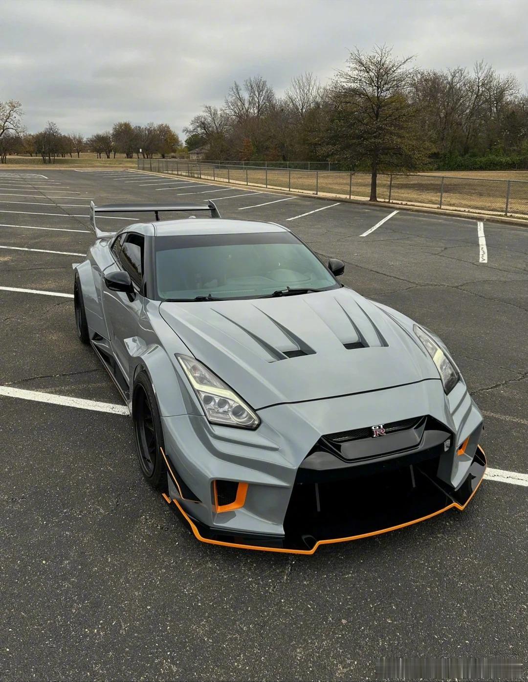 今天开什么？GTR咯 