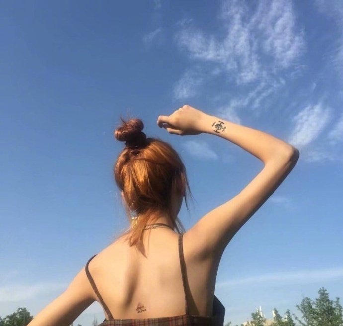 幸运的概率太小，努力才是硬道理。 