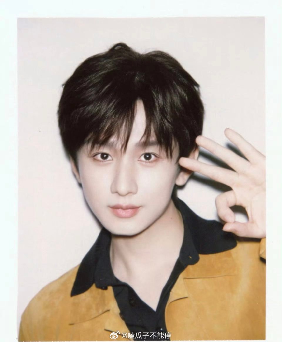 成毅元宵节营业照～ 