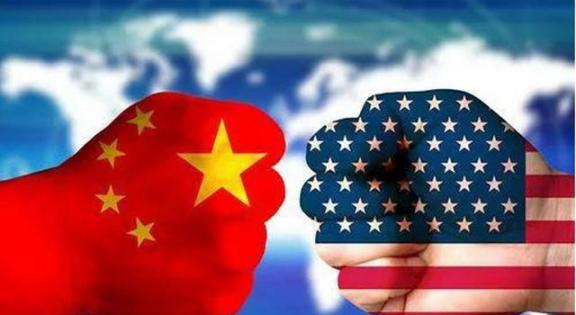 美国为什么急于和中国谈判，原因有几点

在2025年的国际经贸舞台上，美国频频抛