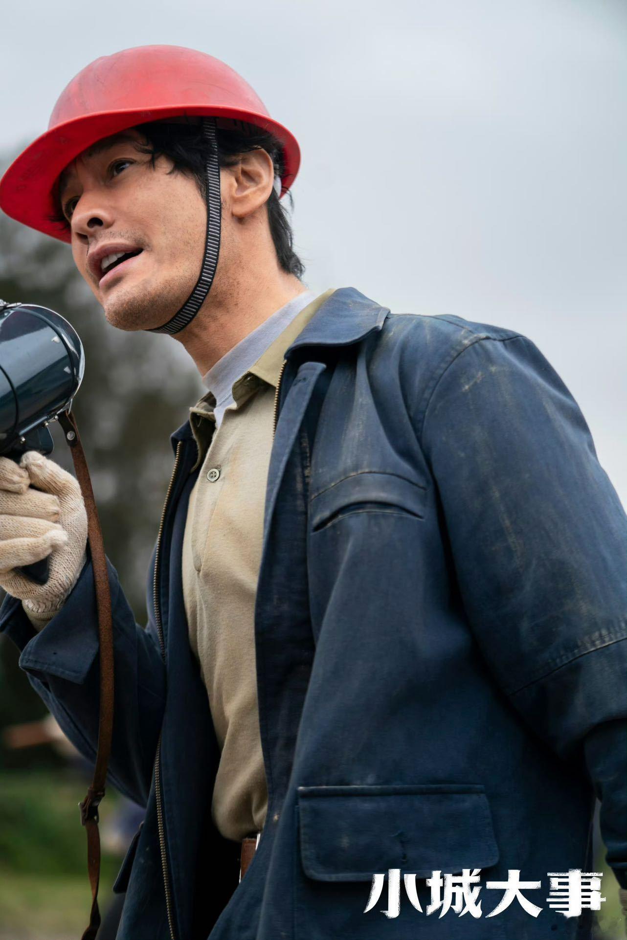 黄晓明审美 必须得给黄晓明的选剧审美打个高分，《小城大事》里的郑德诚太有魅力了。