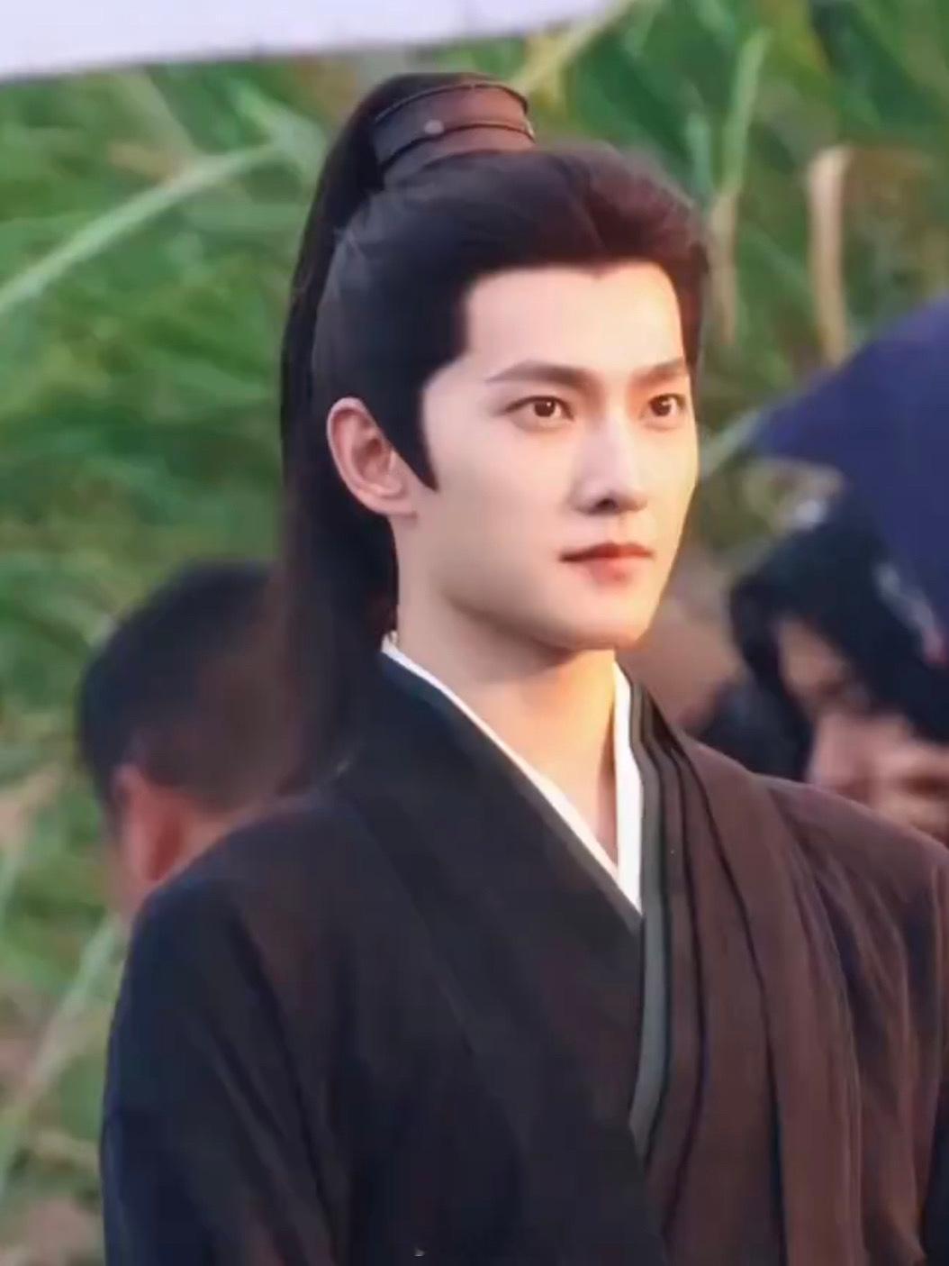 #杨洋黑衣展昭路透#哟吼，谁懂啊家人们？！看到杨洋 在《雨霖铃》的新物料，已经等