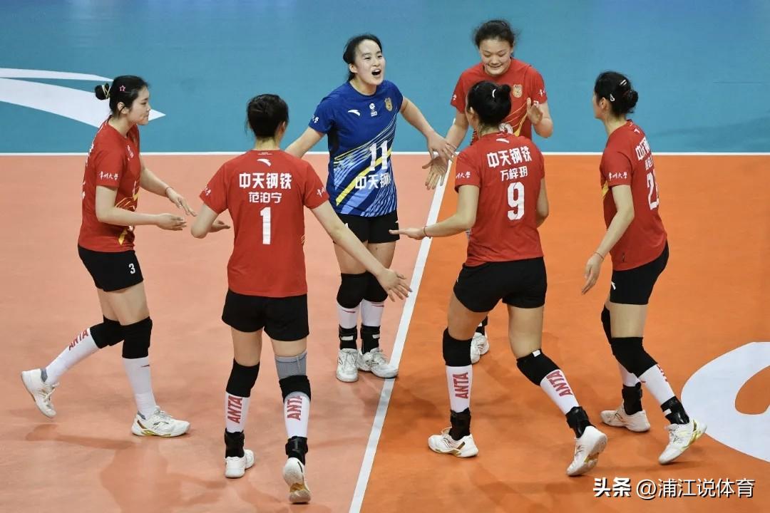 江苏女排斩获排超季后赛排位赛第一名的好成绩。江苏女排在常规赛以10胜4负的战绩排