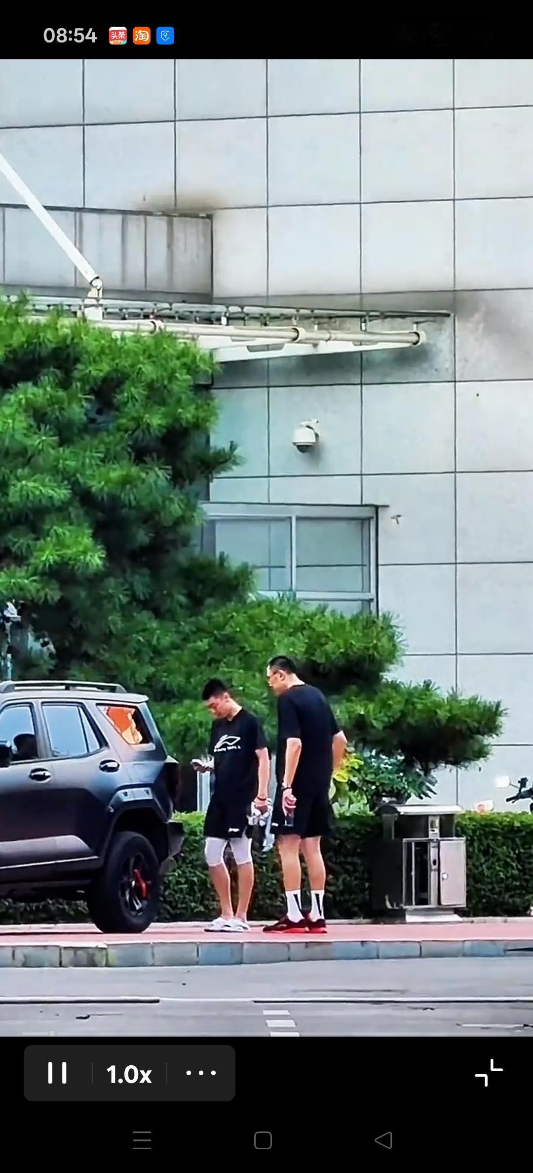 好久未见训练中的辽宁球员们。
看看还缺谁？[比心][比心]
