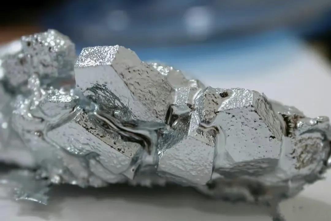 我们现在“禁止出镓！”美国搞芯片打压！还想上错花轿镓对郎！想的倒是挺美！

美国
