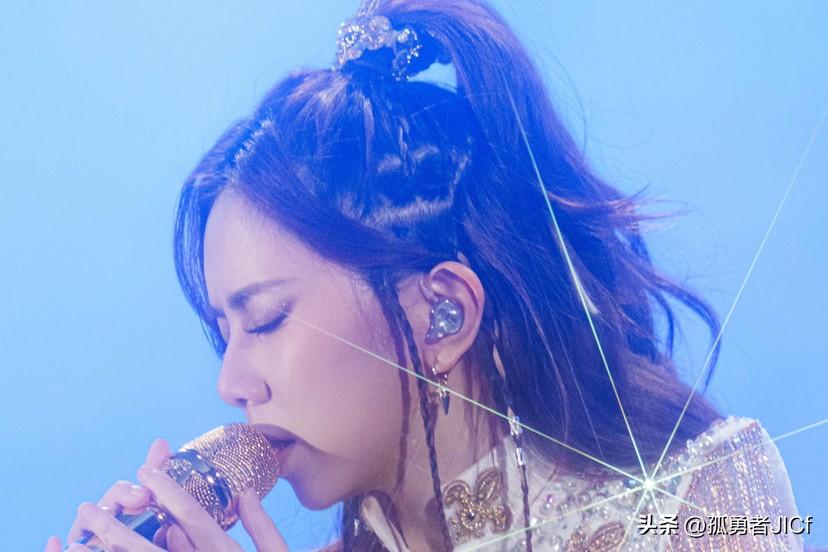 硬核解析邓紫棋的唱功到底如何？

邓紫棋的唱功是一套极具辨识度，但同时也充满技术