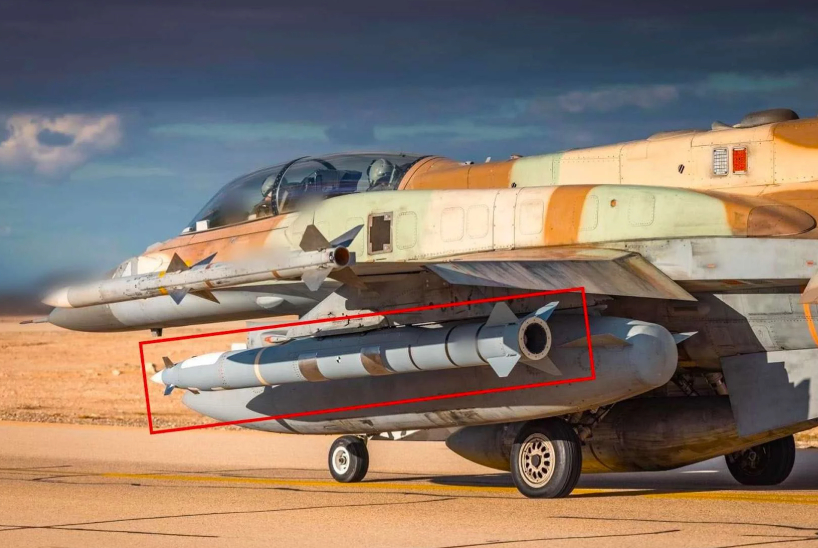 陆军远火的370毫米卫星制导火箭弹如果像以色列的狂暴空射远程卫星制导火箭弹那样，