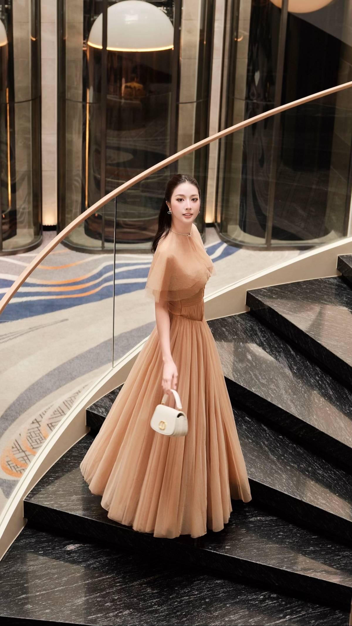 女生如何穿搭看起来时尚更有品味呢