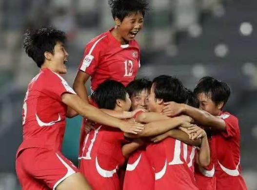 北京时间11月2-3日，U17女足世界杯1/4决赛赛程如下：


23：30，法