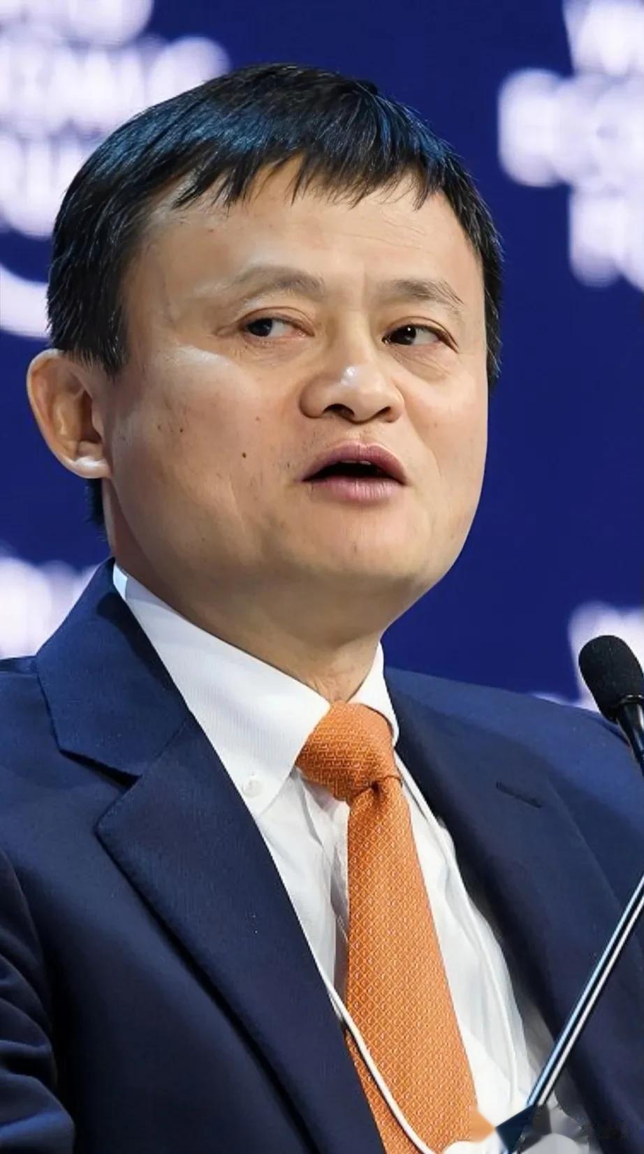 思维清晰的董明珠，遇到马云彻底没招！

一次活动上，董明珠说:马云就喜欢说大话，