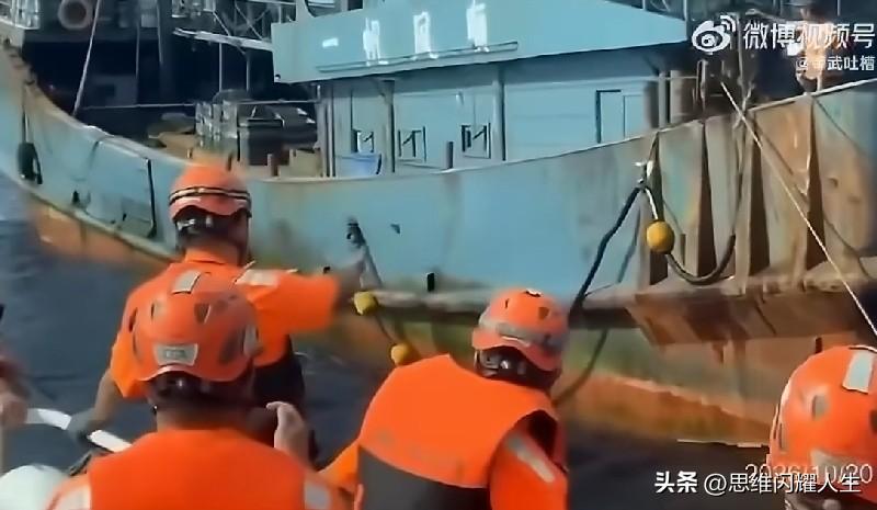 对面太嚣张了！[打脸][打脸][打脸]10月20日，台伪海巡署在澎湖海域再次登船