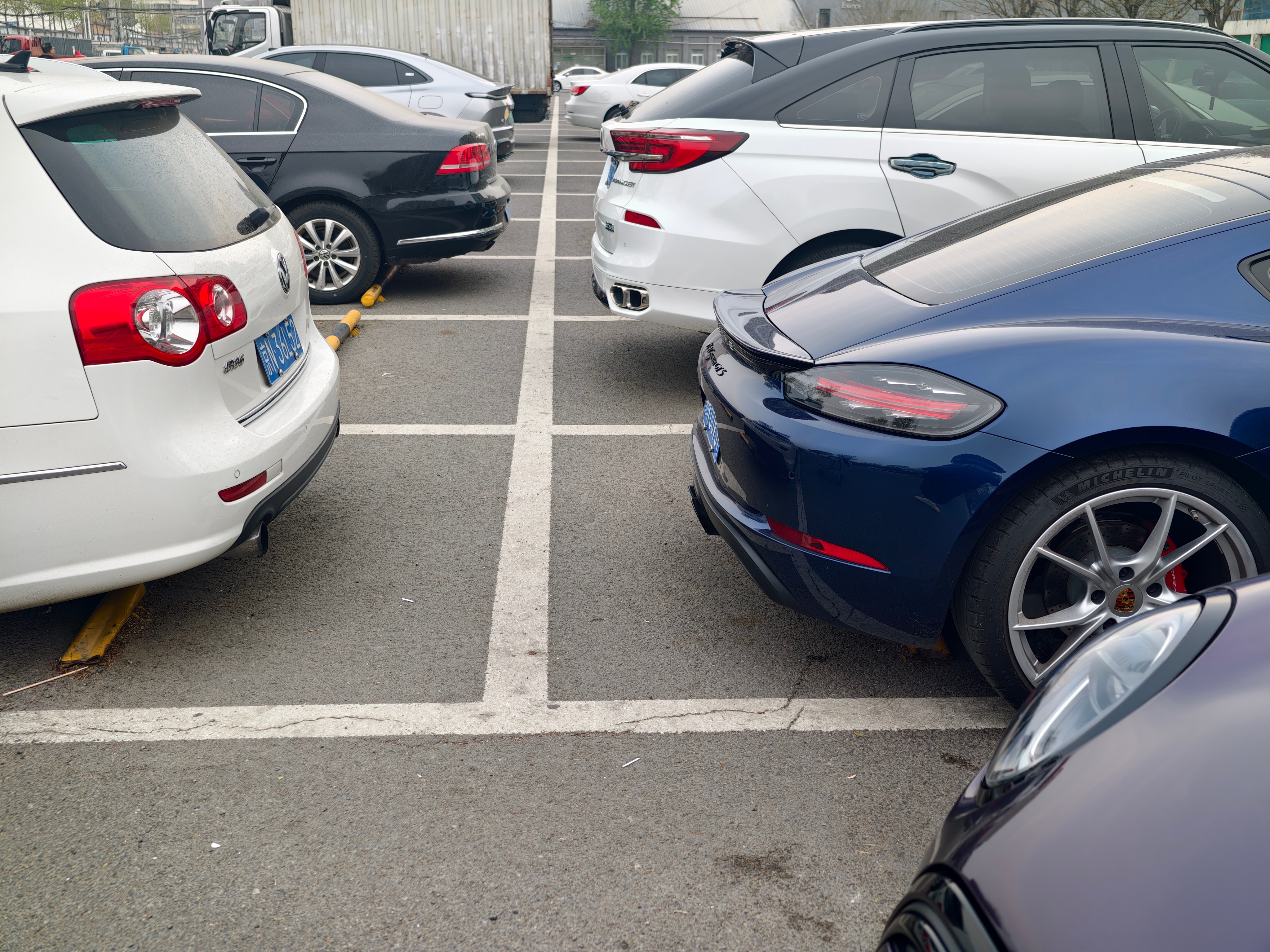 极少见的718 Cayman GTS这车当年的落地价，咬咬牙 911 都能拿下了