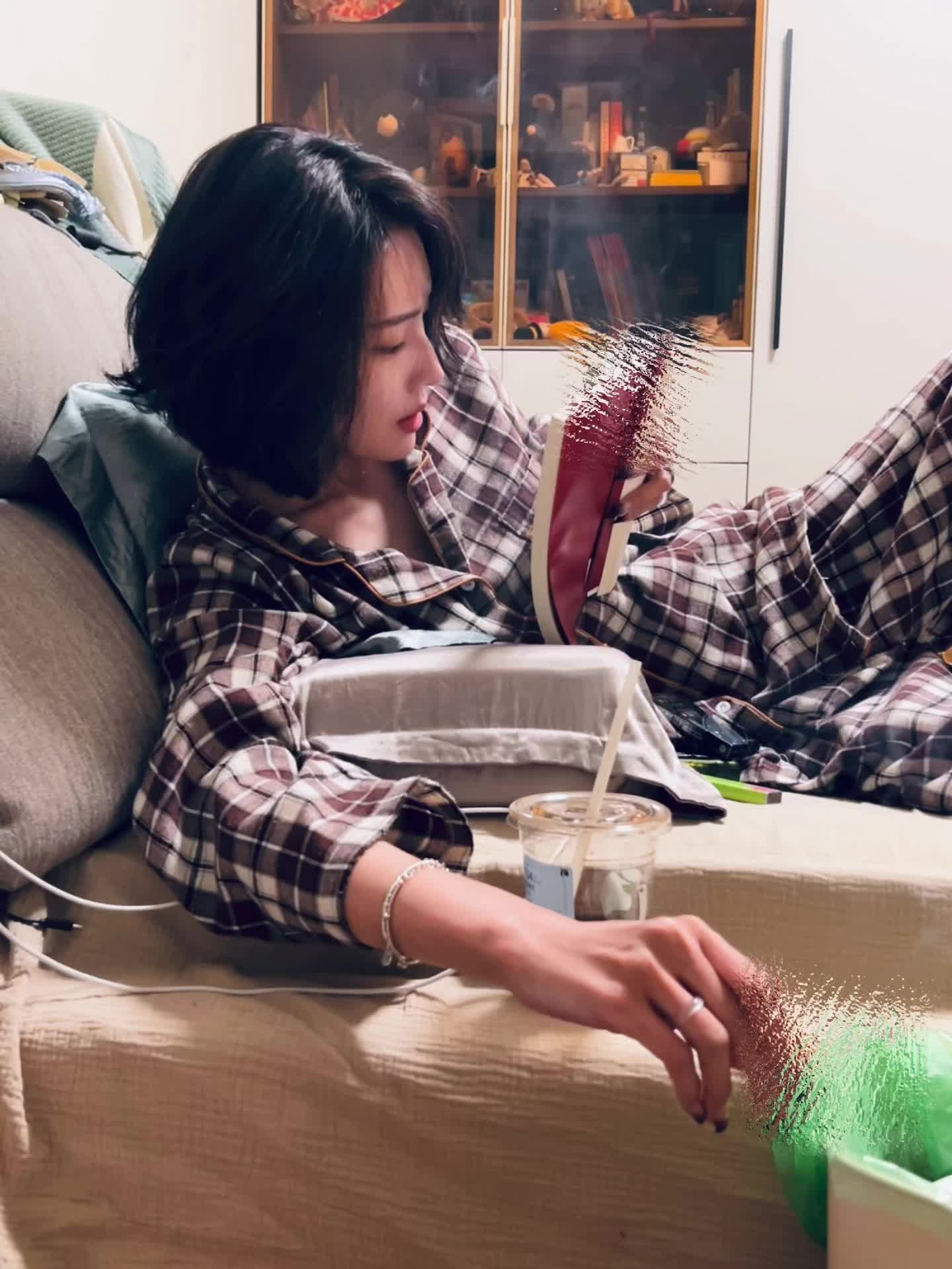 遇到问题时我总有点爱辩论，是辩论 而不是反驳，但这并不代表在褒奖，因为...