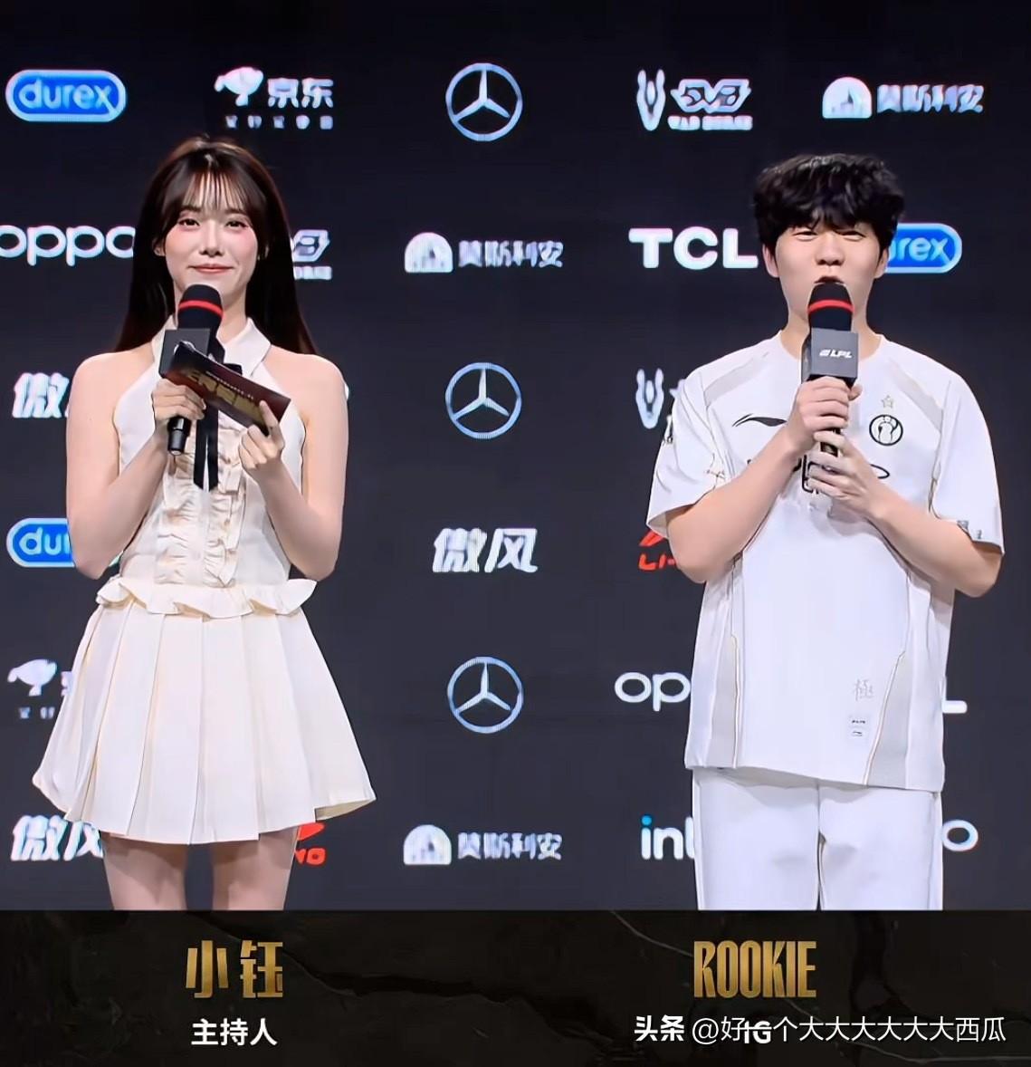 英雄联盟圈这下话题爆了！
Rookie和小钰谈了八年多恋爱还是分了，
假设一下要