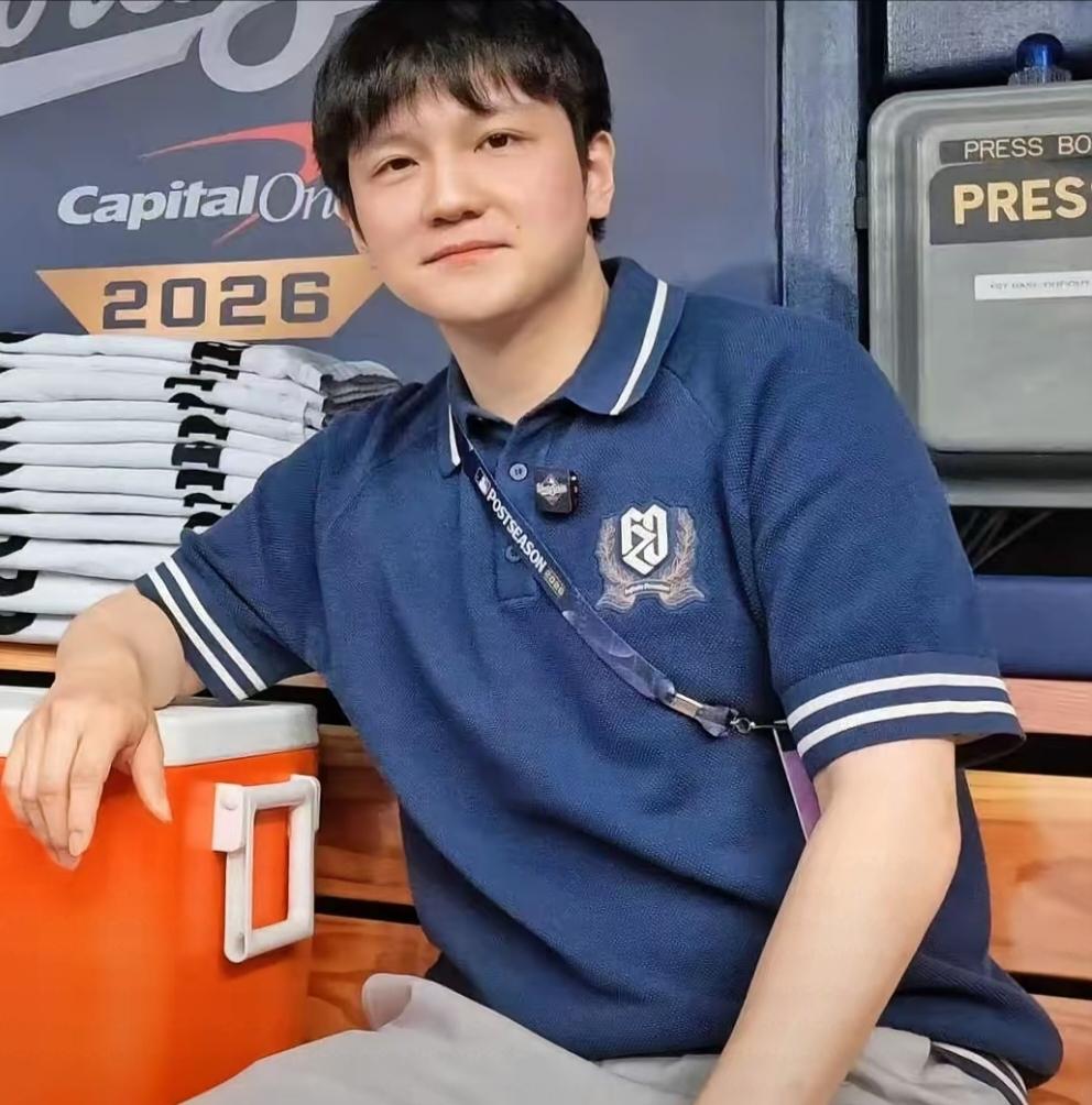 什么是极致热爱
看看樊振东就知道了
这个人是真的热爱体育本身，而不只是热爱乒乓球