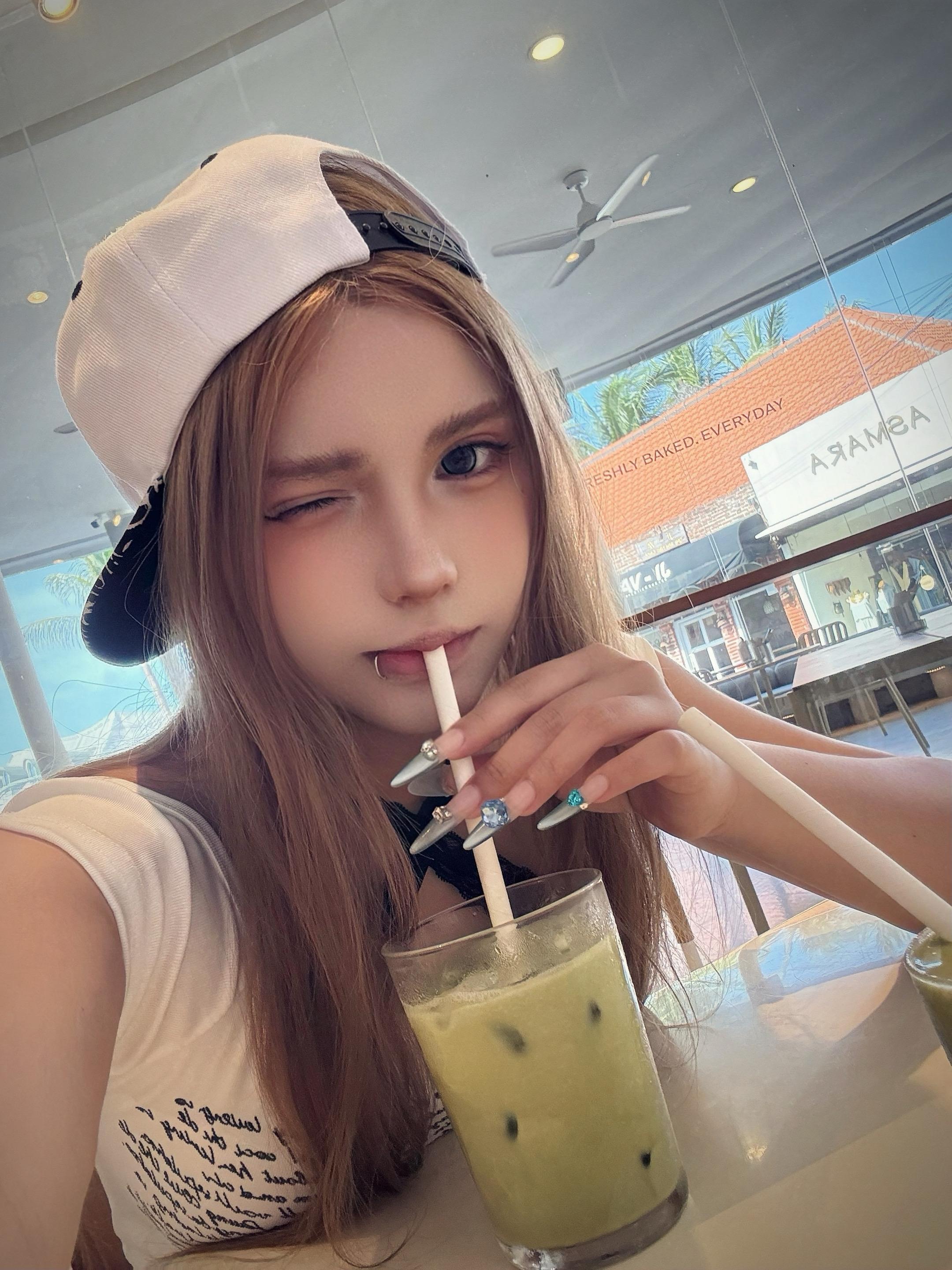 我答应褪去身上的孩子气 再也不对你任性。