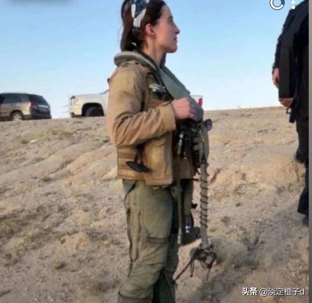 科威特美军战机坠毁 女飞行员获救
 
科威特美军战机坠毁，女飞行员已获救。
科威