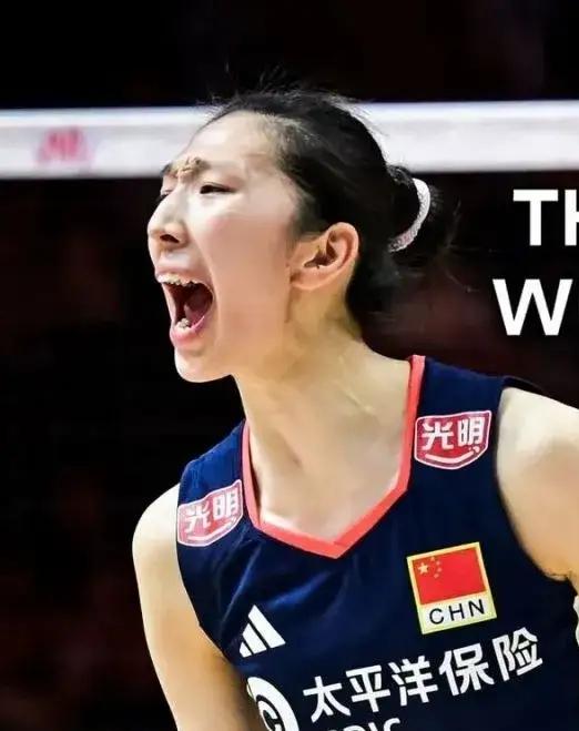 随着中国女排在海外打球的几名队员在赛场上一个接一个的精彩发挥，素有小“朱婷”之称