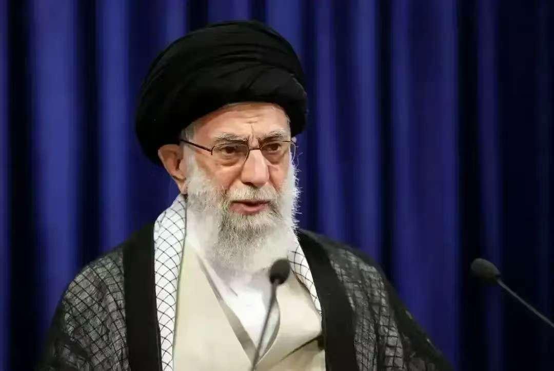 真的看呆了！伊朗这次彻底不装了，直接对以色列下死手，全程硬刚到底！
 
导弹加无