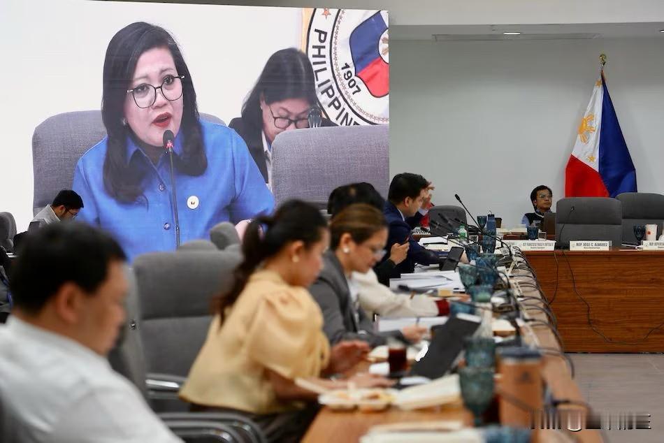 菲律宾众议院司法委员会周三再次举行会议，以决定对总统小费迪南德·马科斯的弹劾投诉