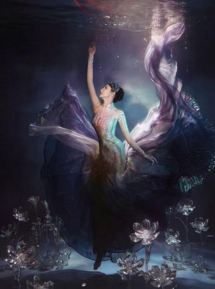 迪丽热巴又要参与旅综了 迪丽热巴在旅综里一直是团宠，但这次如果和刘耀文搭档，她可