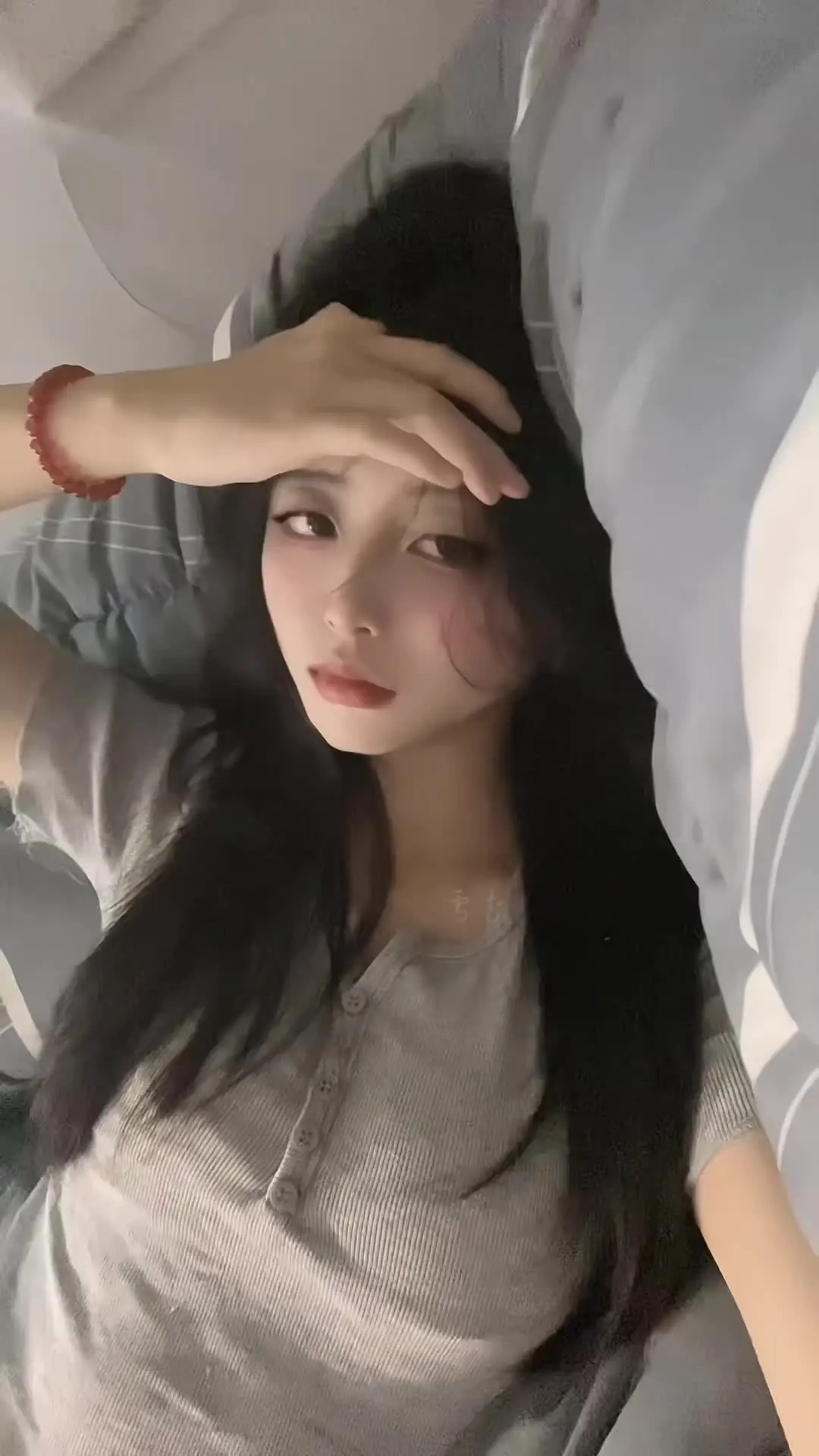 我的指尖残留着你的温度