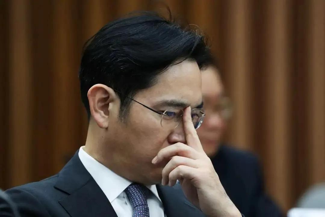 人老了，是有儿女还是有钱幸福？