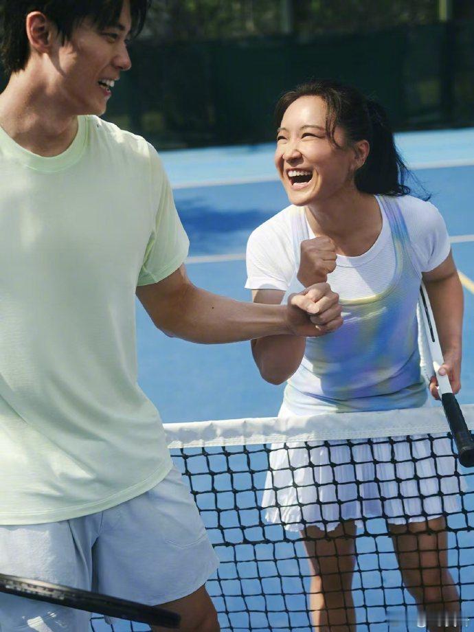 汪顺回复贾玲汪顺贾玲互动好可爱啊，打完网球，再一起约冲浪，期待啦 ​​​