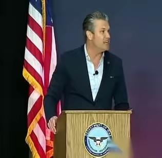 美国防长最近公开贬低俄罗斯的防空系统，还说有200名美军精英在加拉加斯市中心大摇