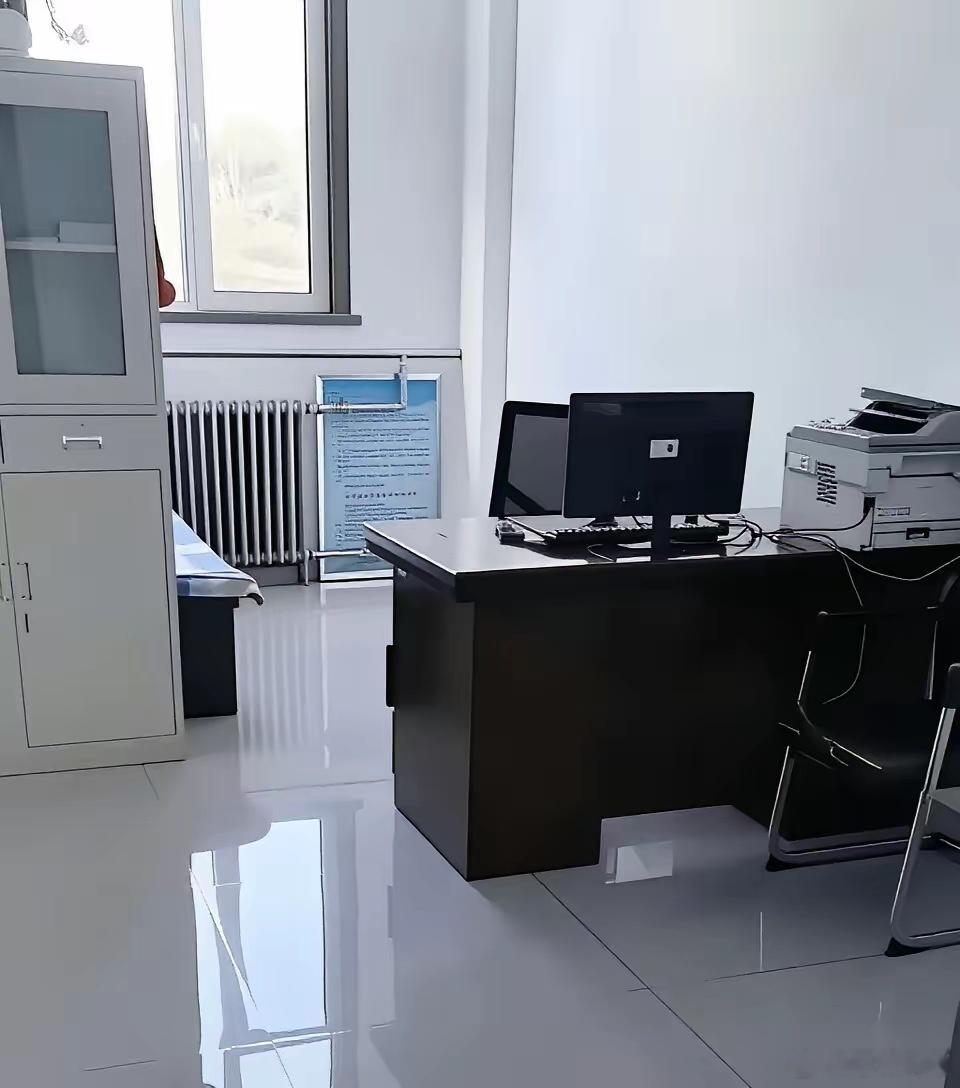 月薪一万三，但整间办公室只有自己一个人， 整日无人交流， 这样的工作你能扛多久？