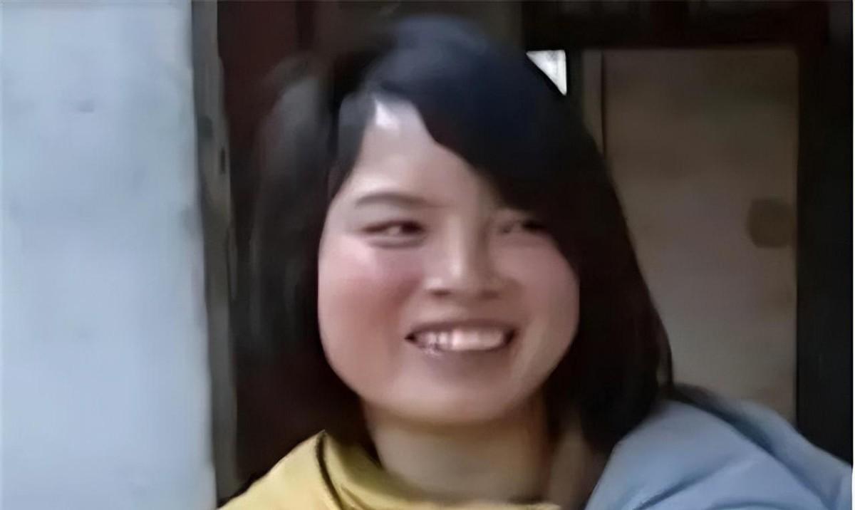 2012年湖南一位年轻女教师真心选择66岁环卫工，相较他人，她说都只是将就，你怎