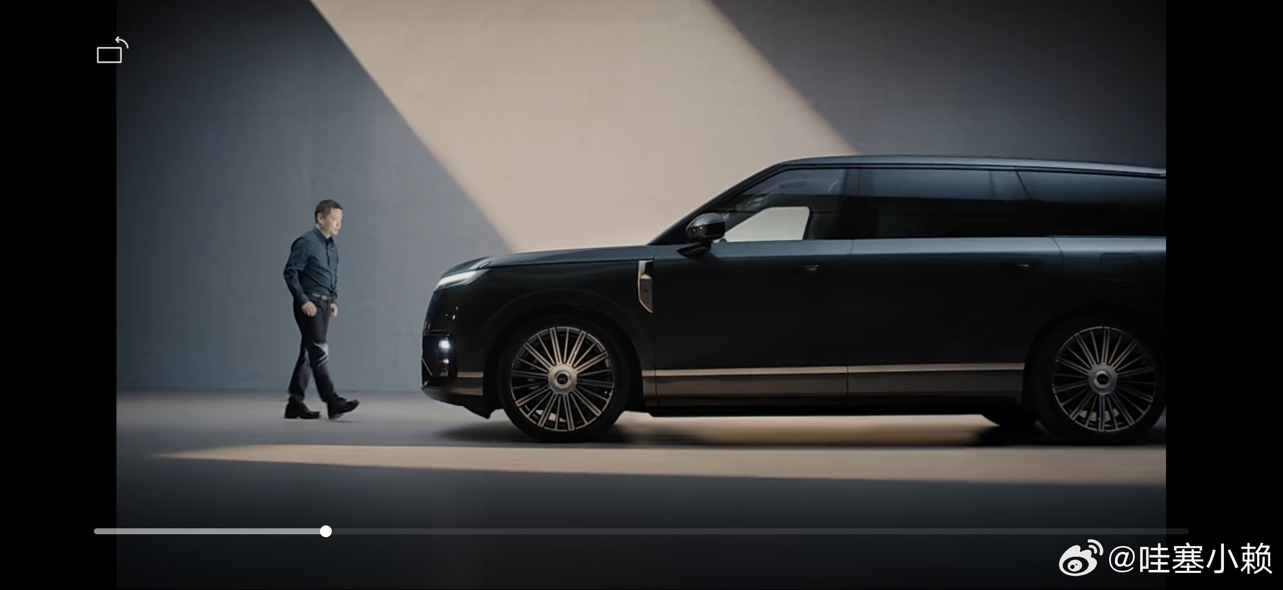 小鹏GX 的宣传片是谁拍的？！怎么把何总拍的这么小一只，像个手办一样，但是你别说