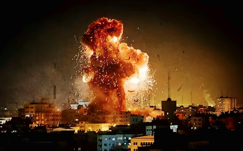 许多人不明白为什么不让日本“复苏”，还有的亲日人士大谈日本好得很之类的。
   