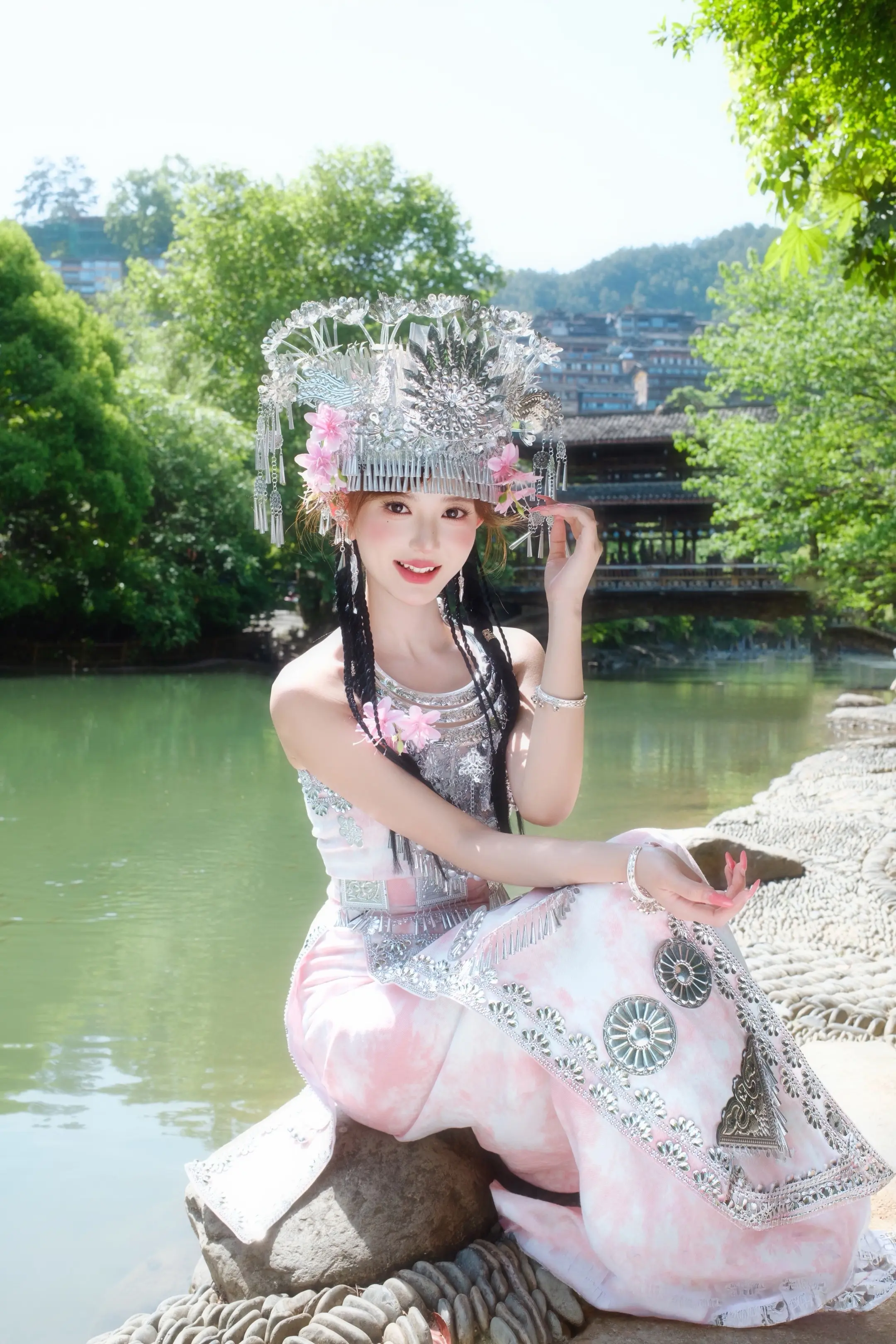 银铃轻响间做一天苗族阿妹