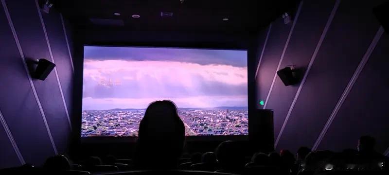 经典电影就像一颗颗璀璨星辰，在影史上熠熠生辉。《肖申克的救赎》必看，银行家安迪用