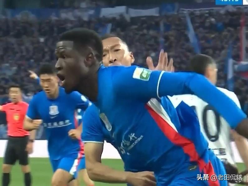 上海申花进攻美如画，防守豆腐渣…中超首轮，上海申花主场5-3击败大连英博，据统计