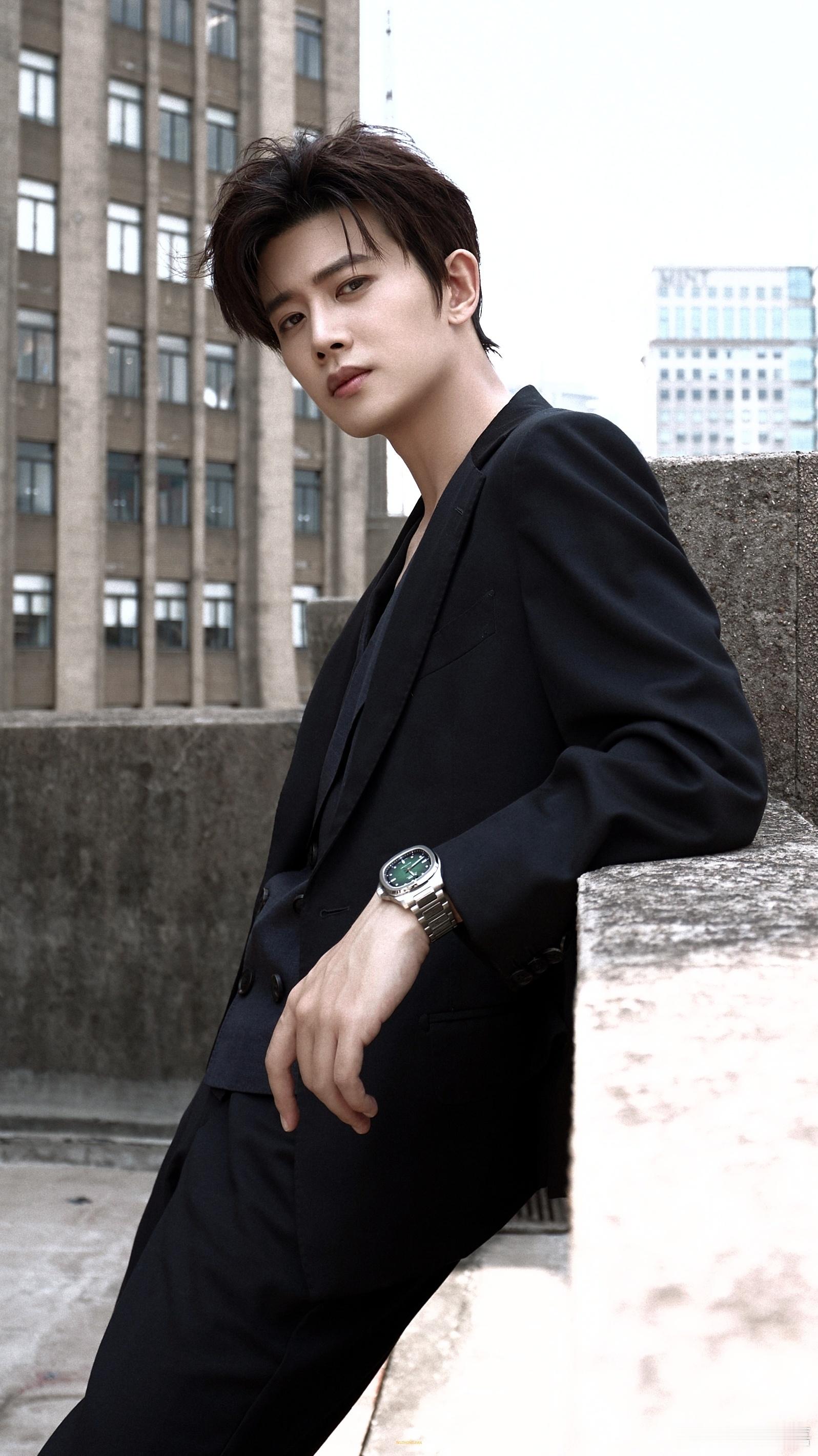 任嘉伦任嘉伦                     ♡ℒฺℴฺνℯฺ♡𝟱𝟮