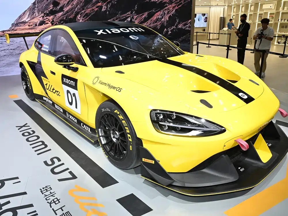 小米 su7 UltraClub， 2026首场纽北深度体验之旅开启。车主们齐聚