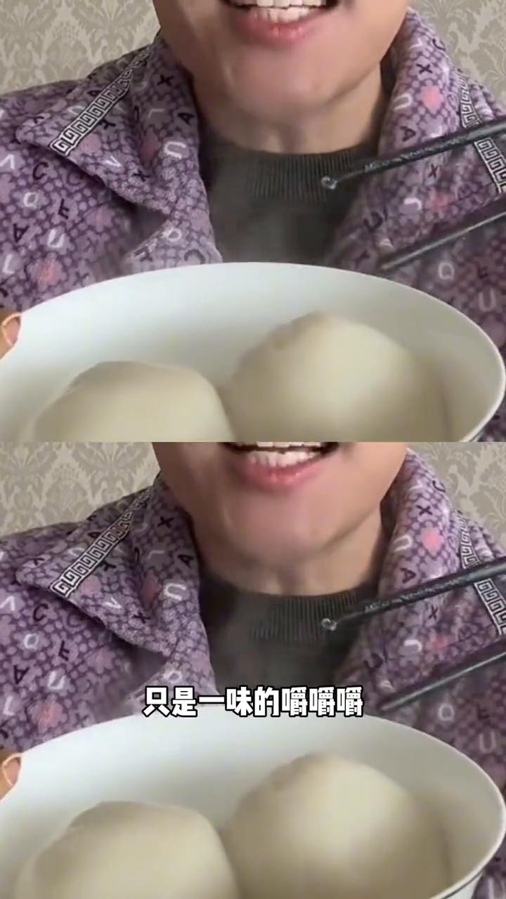 川渝习俗这个松弛连狗狗都拜上了。
要不说川渝人松弛，原来是因为人家的习俗就这么松